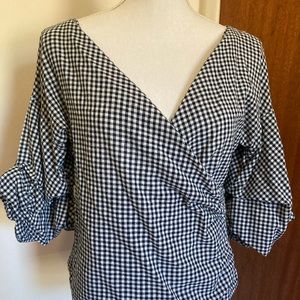 Puffy sleeve gingham blouse